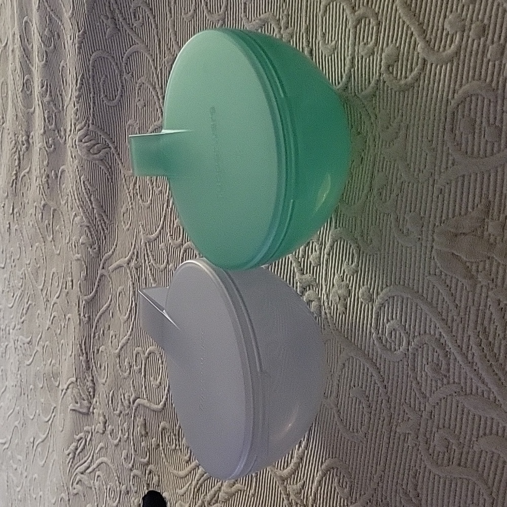 Two TUPPERWARE Container - Picture 3 of 15